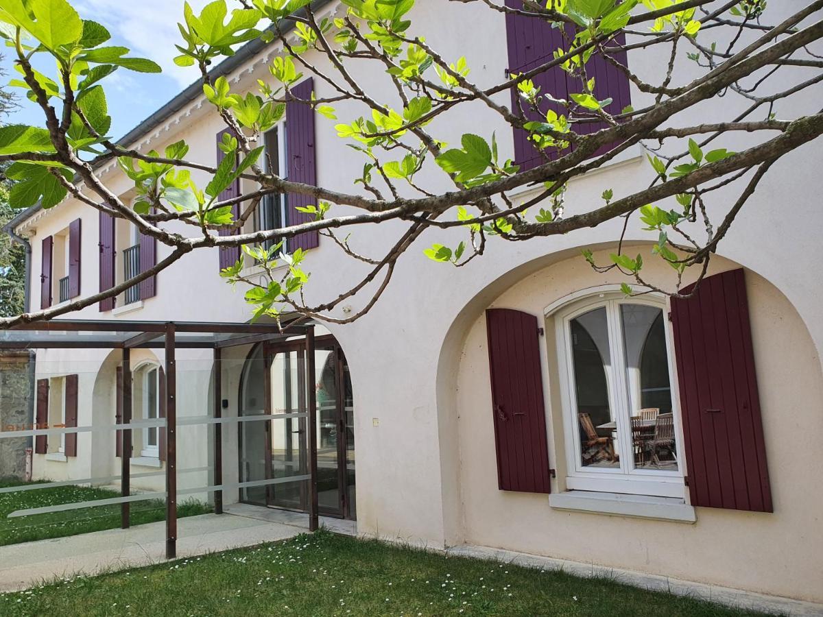 Gite Les Arches Saint-Andeol-le-Chateau Екстериор снимка